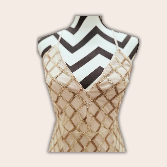 LUXXEL Mermaid Gown with Gold embroidered sequin - Picture 3 of 8